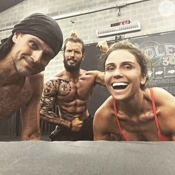 Giovanna Antonelli treina crossfit com o marido, Leonardo Nogueira, no domingo, 27 de dezembro de 2015