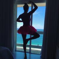 Grazi Massafera posta foto tirada pela filha, Sofia: 'Hoje sou bailarina'