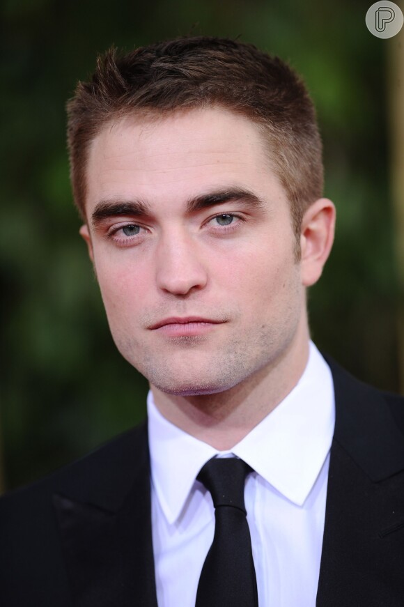 Segundo Bret Easton Ellis, Robert Pattinson era a primeira opção da autora para o papel principal
