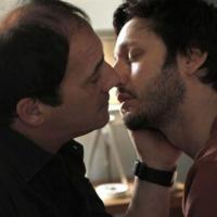 Caetano Veloso é tema musical de beijo gay na TV da Argentina