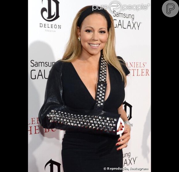 Mariah Carey fraturou o ombro e uma costela durante filmagens de seu novo clipe '#Beautiful'