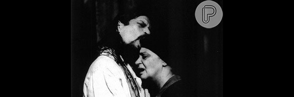 Laura Cardoso contracenou com o ator Luiz Mello na peça 'Vereda da Salvação', em 1993