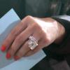Anel de noivado de Kim Kardashian e Kris Humphries. Ex-marido da socialite vai leiloar e peça por R$ 1 milhão