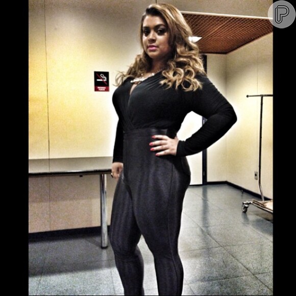 Preta Gil perde peso e entra em calça que não usava há três anos. A cantora publicou uma foto em seu Instagram, em 11 de setembro de 2013