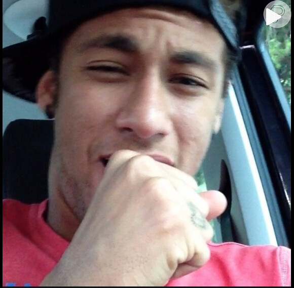 Neymar dubla música do Thiaguinho, em 12 de setembro de 2013