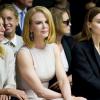 Nicole Kidman assiste aos defile da grife Calvin Klein