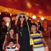 Juliana Paes se diverte com o filho Pedro e com os sobrinhos Larissa e Gabriel no circo