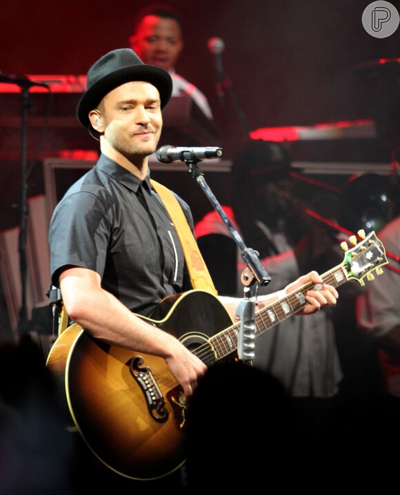 Justin Timberlake está viajando o mundo com a turnê 'The 20/20 Experience World Tour'