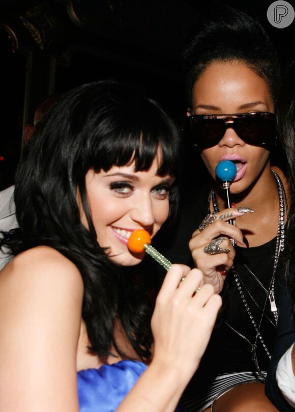 Katy Perry falou em entrevista que Rihanna fuma maconha demais