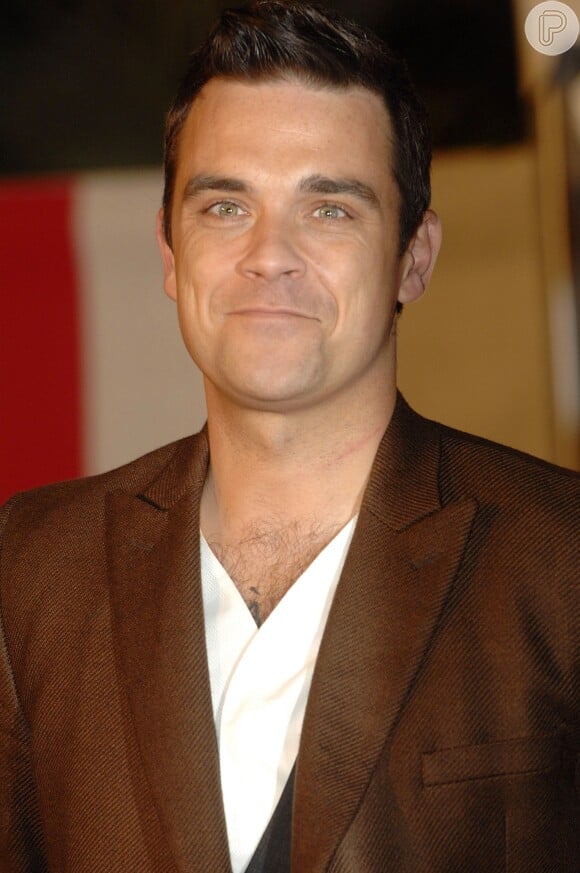 Robbie Williams se internou no dia em que completou 33 anos. O cantou admitiu que é viciado em drogas desde os 19 anos de idade