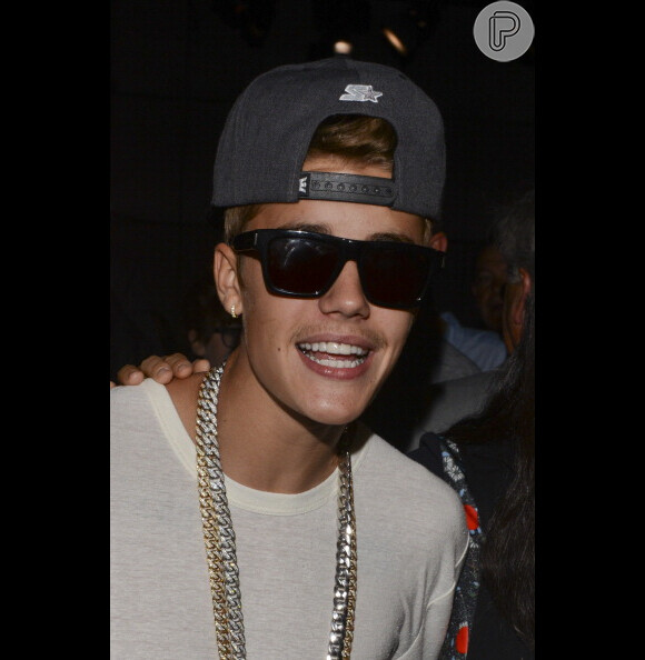 Justin Bieber apareceu com um ralo bigodinho durante a Semana de Moda de Nova York