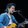 John Mayer começou a performance com a música 'No Such Thing', emendando com 'Wildfire', 'Half of My Heart' e 'Paper Doll'