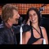 Bon Jovi faz um carinho no rosto de Rosana