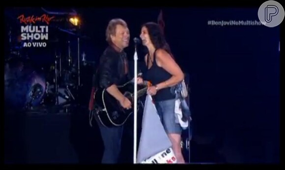 Rosana Guedes canta com Bon Jovi no palco do Rock in Rio