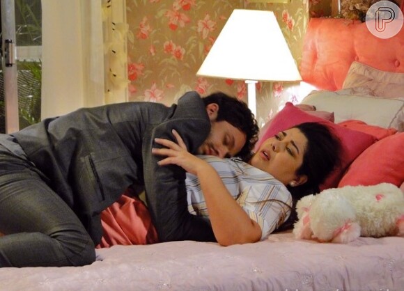 Em 'Amor à Vida', Rafael caiu no golpe do 'boa noite, cinderela' e dormiu com Perséfone (Fabiana Karla)