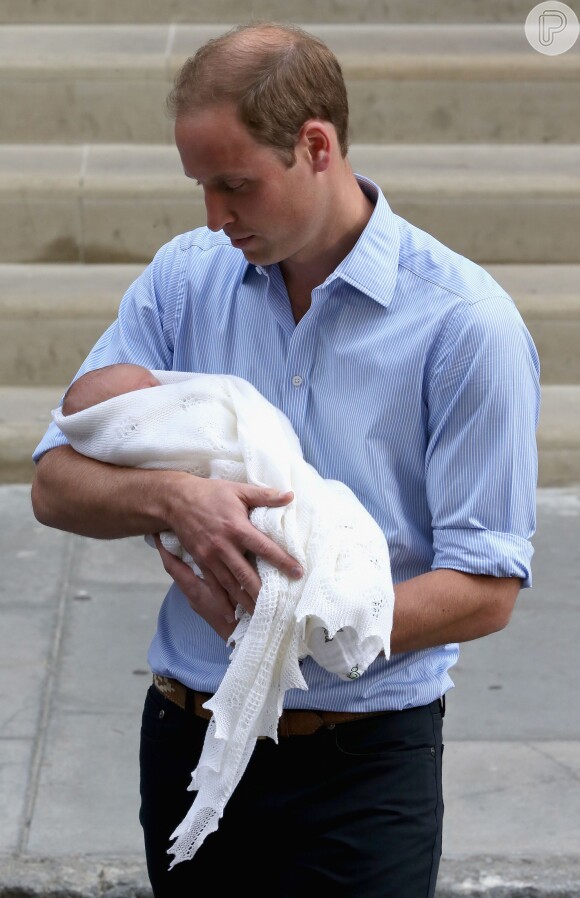 Kate Middleton e Príncipe William vão viajar ao redor do mundo com seu filho, Príncipe George para realizar aparições reais
