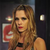 'Salve Jorge': Jéssica (Carolina Dieckmann) tem casa incendiada por quadrilha