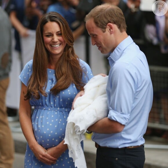 Kate Middleton e Príncipe William estão ansiosos para levarem o filho George para o Palácio de Kensington