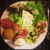 Ivete Sangalo mostra para os seguidores do Instagram seu prato no almoço, com muita salada