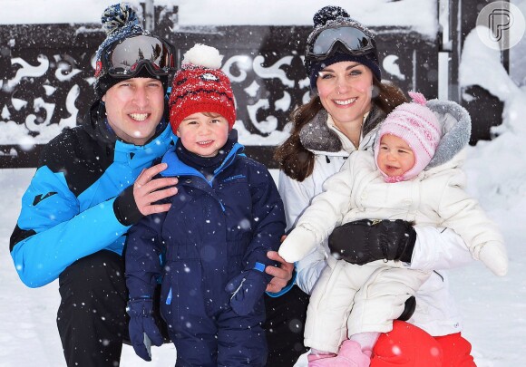 Em viagem aos Alpes Franceses, a família se divertiu brincando na neve
