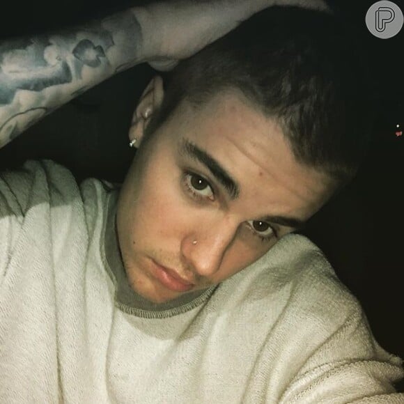 Justin raspou cabelo e movimentou o twitter, neste sábado, 30 de abril de 2016