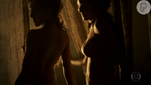 Yanna Lavigne e Hanna Romanazzi já protagonizaram beijo lésbico na novela 'Liberdade, Liberdade'