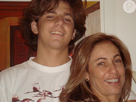 'Saio do julgamento do processo do meu filho Rafael Mascarenhas com o peso da sentença', disse Cissa Guimarães no Instagram