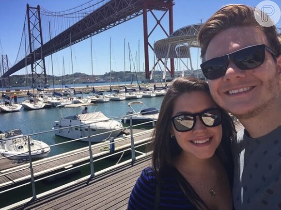 Michel Teló está curtindo uma viagem com a mulher, Thais Fersoza, em Portugal. 'Dia lindo em Lisboa', escreveu o cantor no Instagram