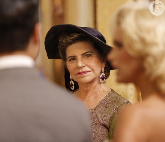Rachel Costa foi figurante em 'Êta Mundo Bom!' na cena do casamento de Sandra (Flávia Alessandra)