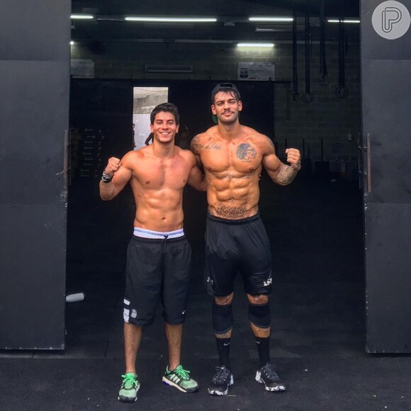 Arthur Aguiar e Lucas Lucco treinam crossfit juntos