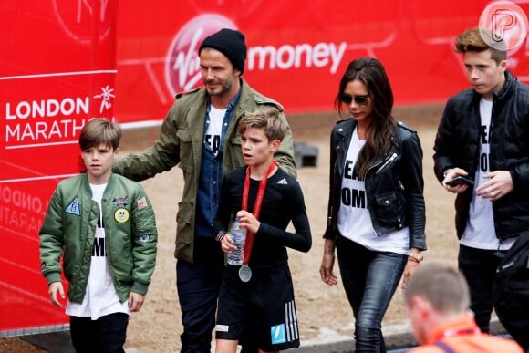 Brooklyn Beckham é o filho mais velho de David e Victoria Beckham