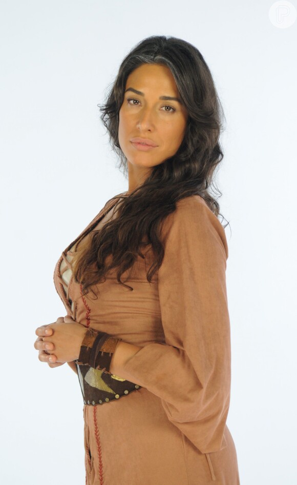 Zípora (Giselle Itié) se choca ao saber que Jaque (Fran Maya) está grávida de Zur (Dudu Azevedo), na novela 'Os Dez Mandamentos - Nova Temporada', em 17 de maio de 2016