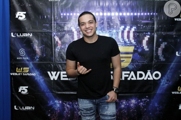 Com a popularidade em alta, Wesley Safadão é disputado por dois especiais de fim de ano da TV Globo, além de estar cotado para o próximo 'Dança dos Famosos' e para ser jurado da quinta temporada do' The Voice Brasil'
