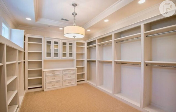 Aos 18 anos, Kylie Jenner compra nova mansão de R$ 21 milhões nos EUA