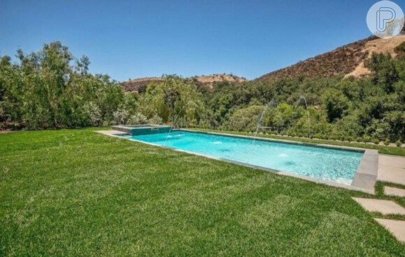 Aos 18 anos, Kylie Jenner compra nova mansão de R$ 21 milhões nos EUA