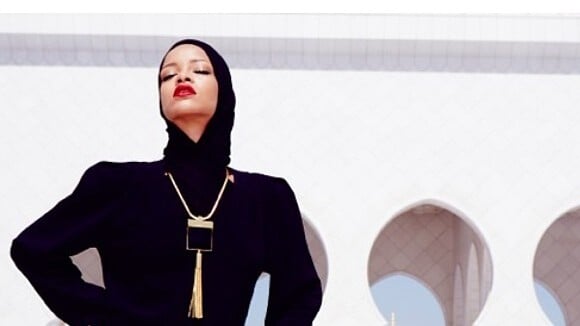 Rihanna é expulsa de mesquita em Abu Dhabi após ensaio de fotos: 'Inapropriado'