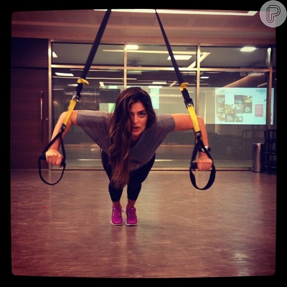 Juliana Paes usou seu perfil no Instagram para compartilhar com seus fãs e seguidores seu treino