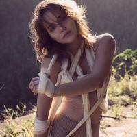 Letícia Colin tem foto excluída do Instagram por usar roupa nude: 'Foi um erro'