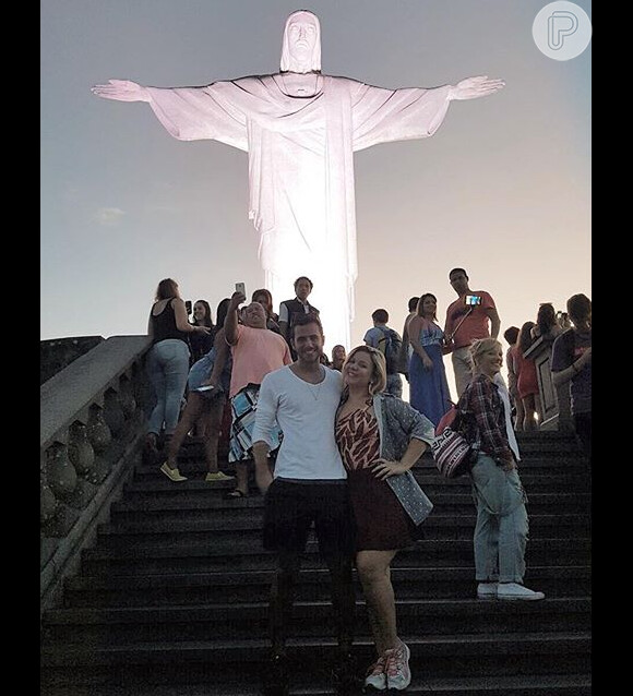Cacau e Matheus fizeram passeio turístico pelo Rio de Janeiro no domingo, 22 de maio de 2016