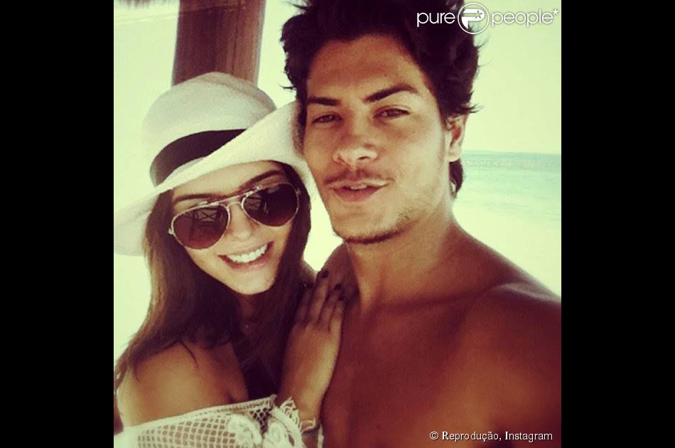 Giovanna Lancellotti E Arthur Aguiar Terminaram O Namoro De 1 Ano E 2 Meses Um Dia Antes De Lua Blanco Ex Namorada Do Ator Anunciar O Fim Do Romance Do Fernan Purepeople
