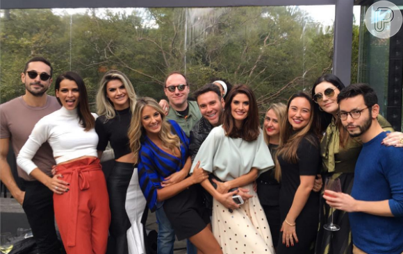 Eliana, Daniella Cicarelli, Adriane Galisteu e mais famosas prestigiaram a festa de aniversário de Fernanta Morra e Isabella Fiorentino