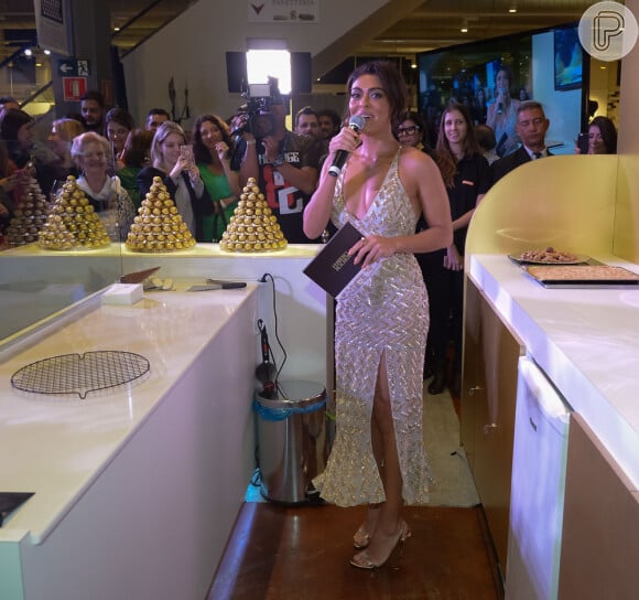 Juliana Paes se divertiu ao apresentar o evento da marca 'Ferrero Rocher'