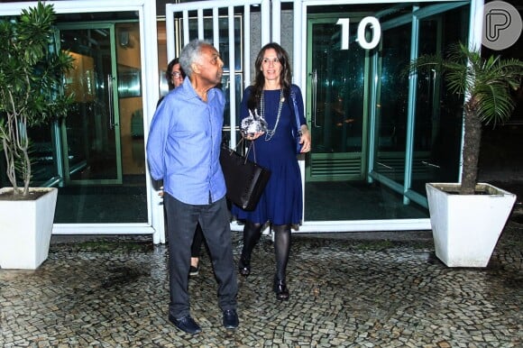 Gilberto Gil e a mulher, Flora Gil, no aniversário dela no Rio, nesta quinta-feira, 2 de junho de 2016, no Rio