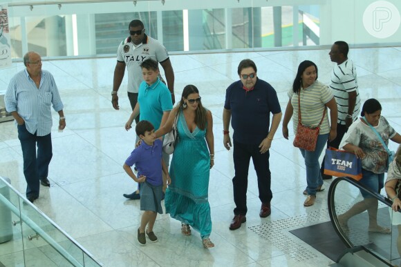 No fim de 2015, João Guilherme esteve com o pai, Faustão, a mãe, Luciana Cardoso, e irmão Rodrigo, em um shopping no Rio