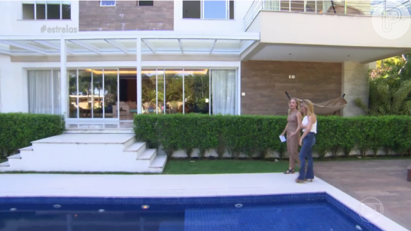 Tatá Werneck abre sua casa para Angelica no 'Estrelas' e fala de 'filha' africana: 'Linda'. Programa foi ao ar neste sábado, 04 de junho de 2016