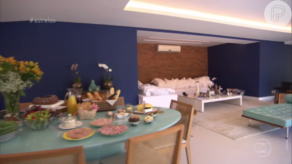 Atriz de 'Haja Coração' mostra detalhes da decoração da casa no Rio de Janeiro para Angélica e revela sua paixão pela África, para onde já viajou três vezes