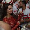 Viviane Araújo se diverte em noite de samba na Quadra do Salgueiro