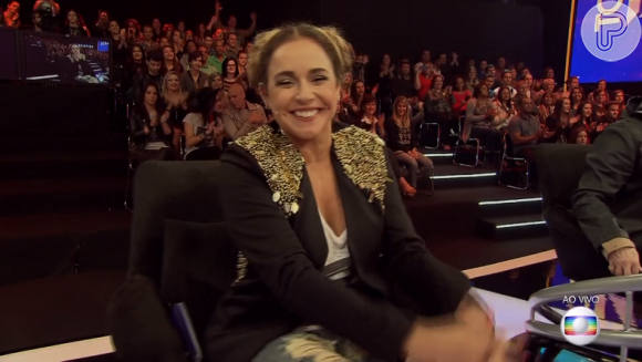 Programa 'SuperStar' tem tropeço de vocalista, choro de Daniela Mercury e críticas ao cabelo da cantora na tarde deste domingo, 05 de junho de 2016