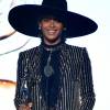 Beyoncé recebeu o prêmio de ícone fashion do ano durante o "CDFA Fashion Awards", nesta segunda-feira, 6 de junho de 2016, em Nova York