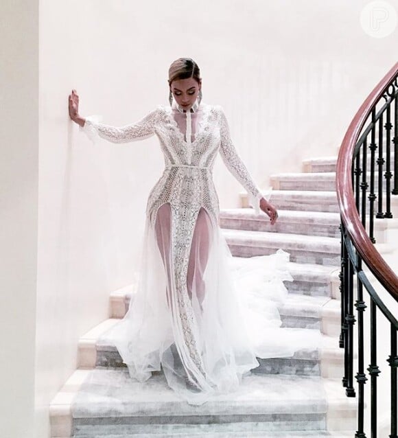 Beyoncé usou vestido de noiva de grife israelense para ir ao Grammy 2016
